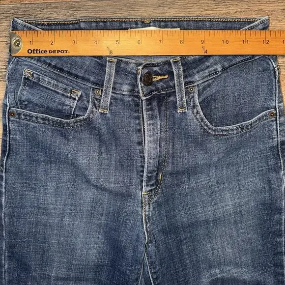 Levi’s Women’s 721 High-Rise Skinny Jean Size 27 - Picture 7 of 11
